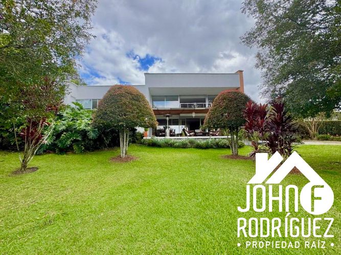 Casa de 4 alcobas en venta en Llano Grande, Rionegro · foto 3 de 24