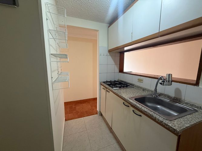 Apartamento de 2 alcobas en arriendo en Villas Del Mediterraneo, Bogotá, 57 m² · foto 6 de 13