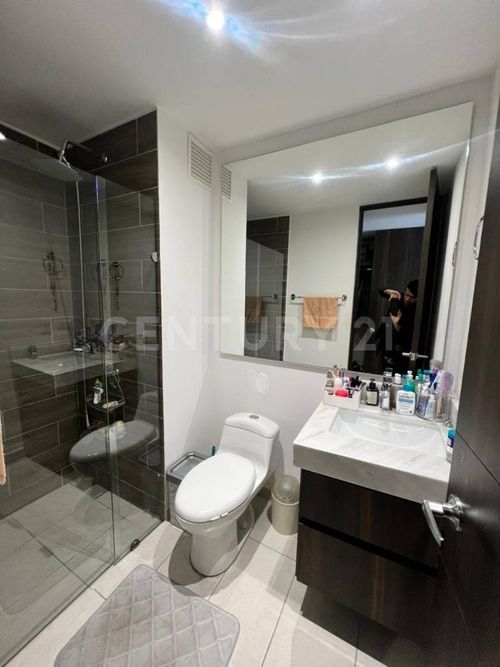 Apartamento de 4 alcobas en venta en La Felicidad, Bogotá, 221 m² · foto 11 de 24