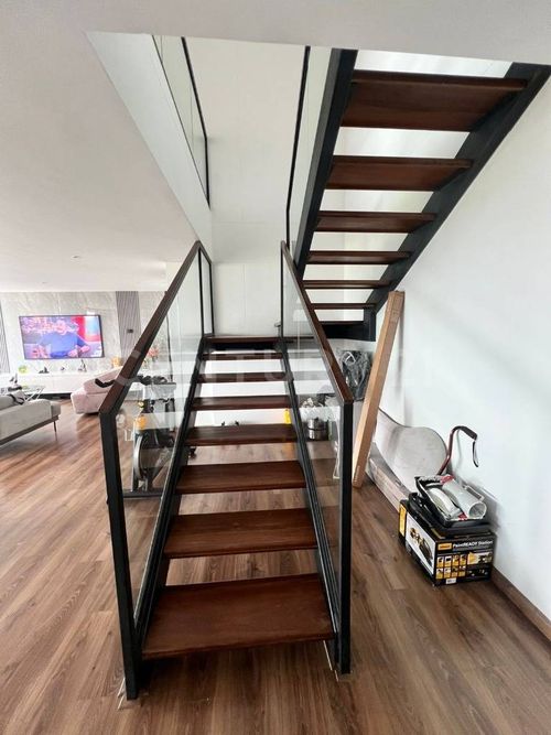Apartamento de 4 alcobas en venta en La Felicidad, Bogotá, 221 m² · foto 13 de 24