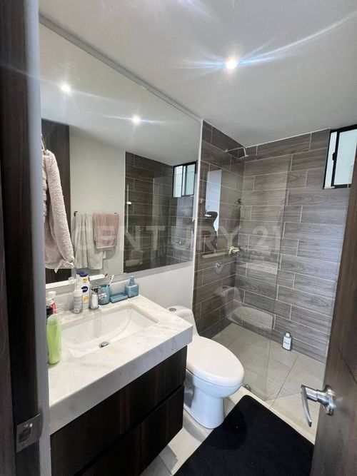 Apartamento de 4 alcobas en venta en La Felicidad, Bogotá, 221 m² · foto 19 de 24