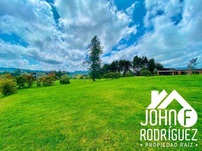 Lote en venta en Las Palmas, Envigado, 2780 m² · foto 2 de 8