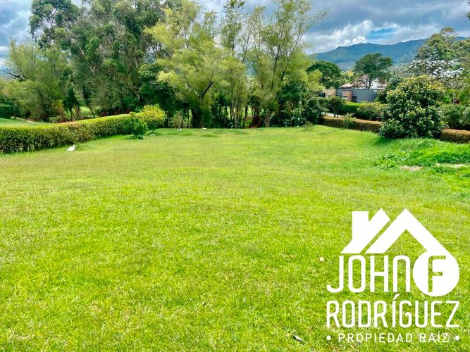 Lote en venta en El Tablazo, Rionegro, 2043 m² · foto 2 de 10