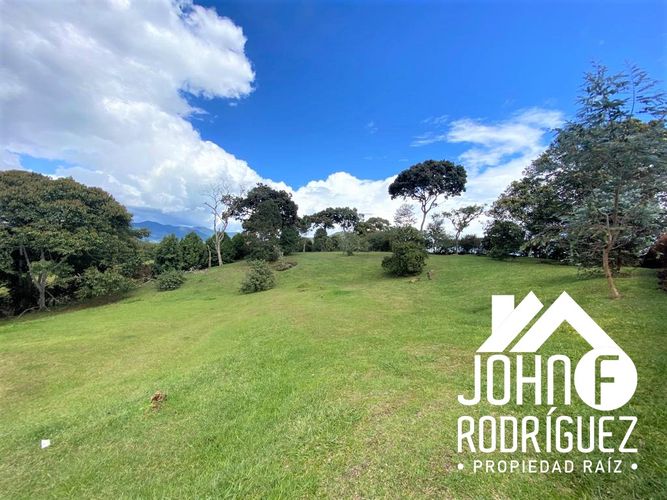 Lote en venta en Llano Grande, Rionegro, 2926 m² · foto 2 de 10