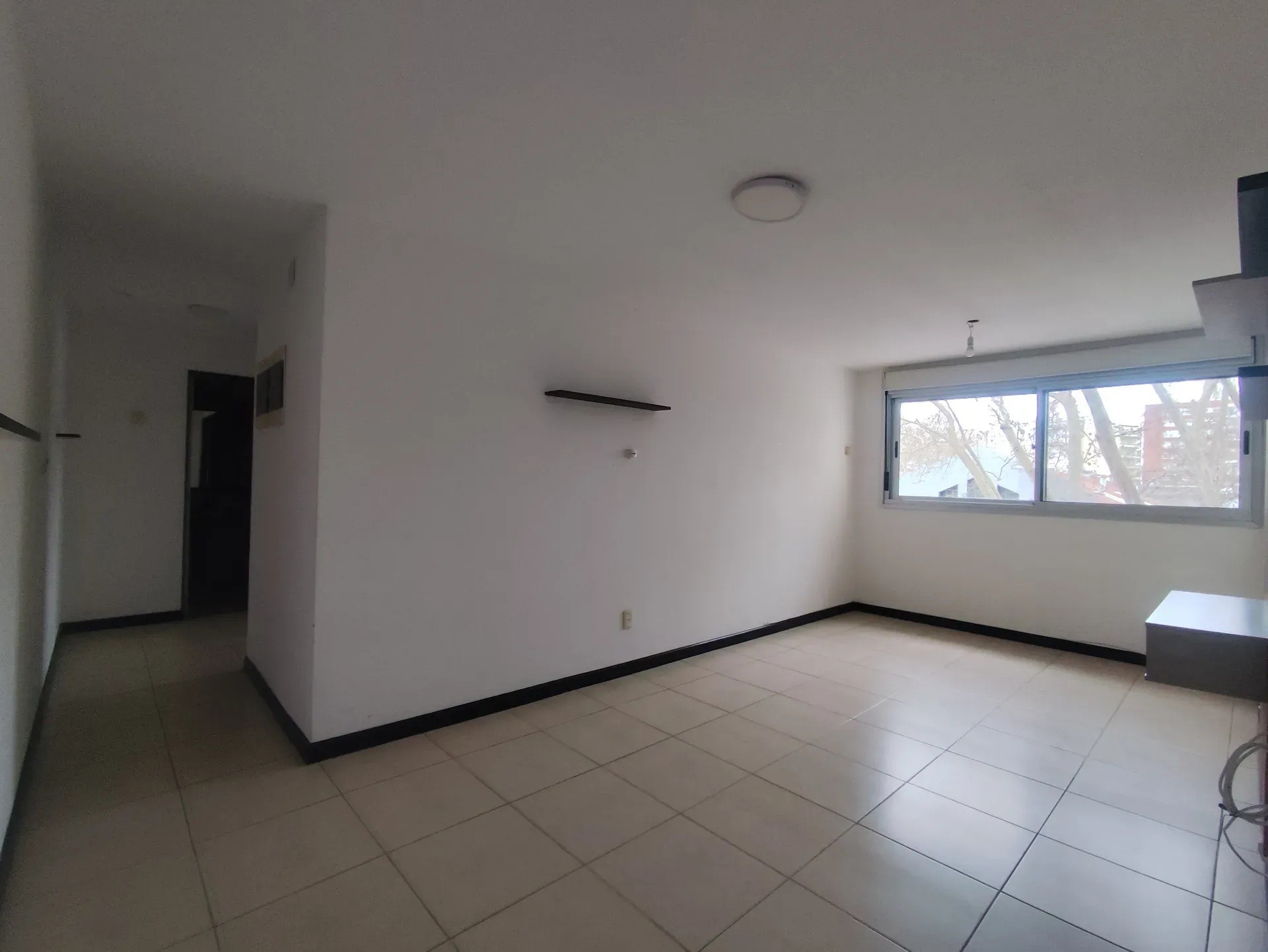 ALQUILER EN AGUADA DE 2 DORMITORIOS, PISO 3 AL FRENTE, TERRAZA LAVADERO, PORTERIA, SUM