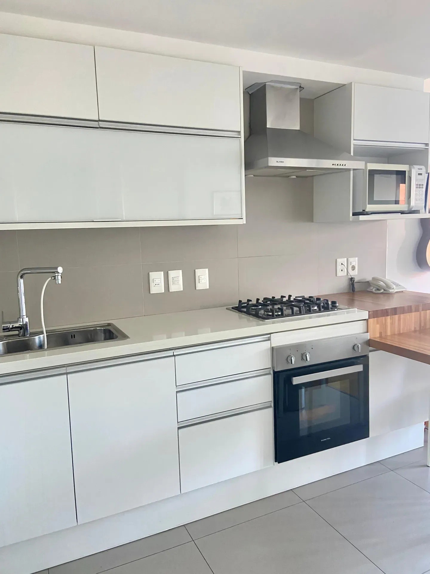 ALQUILER EN PUERTO DE BUCEO DE 1 DORMITORIO MODERNO CON HERMOSA VISTA, BALCON AL FRENTE · Foto 2