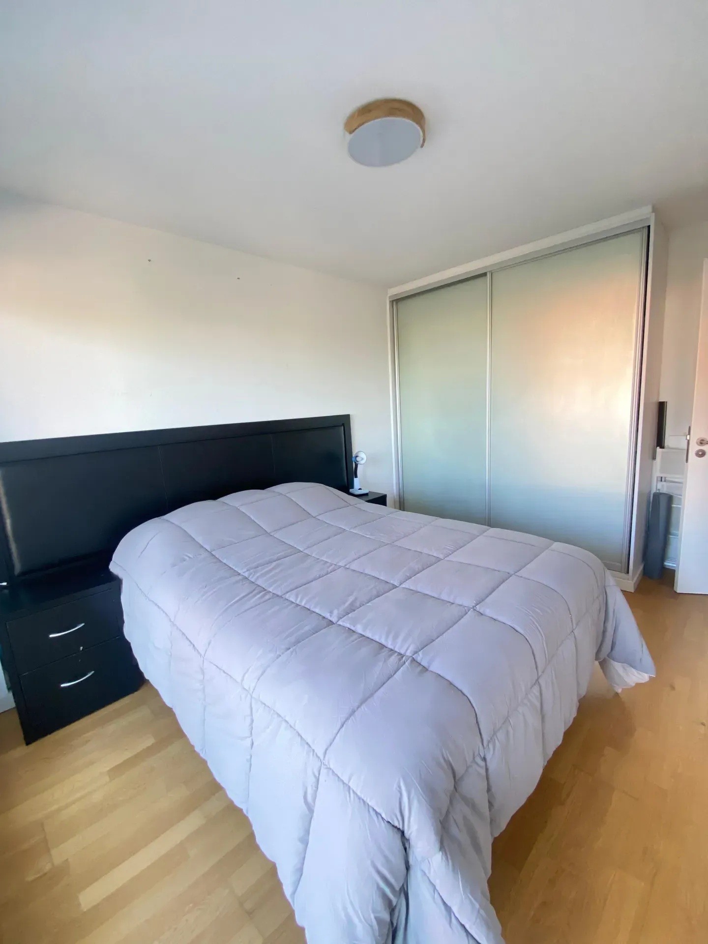 ALQUILER EN PUERTO DE BUCEO DE 1 DORMITORIO MODERNO CON HERMOSA VISTA, BALCON AL FRENTE · Foto 5