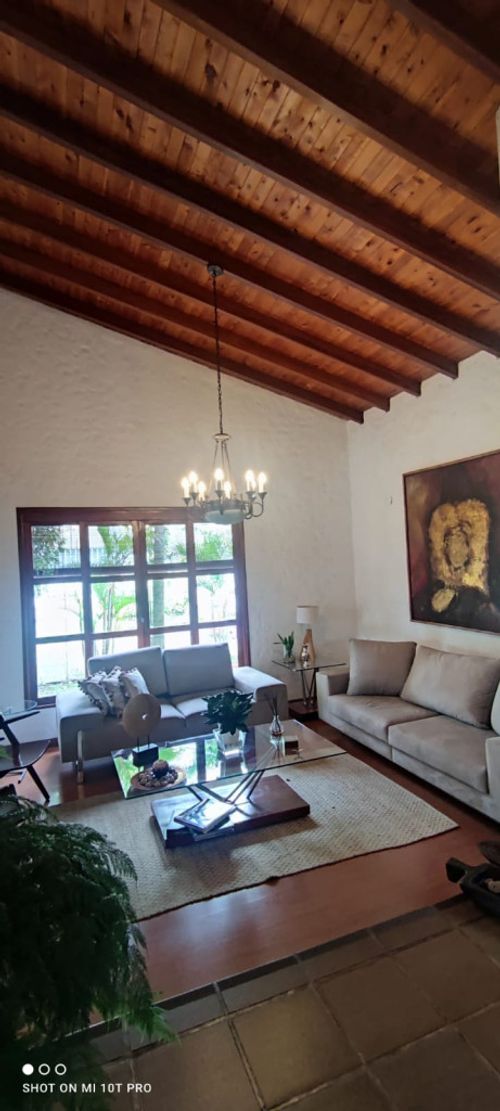 Casa de 4 alcobas en venta en Ciudad Jardin, Cali, 380 m² · foto 2 de 24