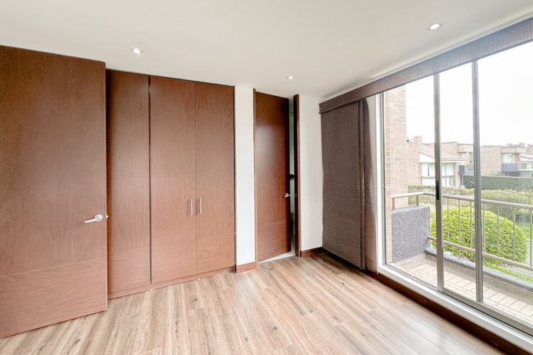Casa de 3 alcobas en venta en Cota, 214 m² · foto 16 de 24