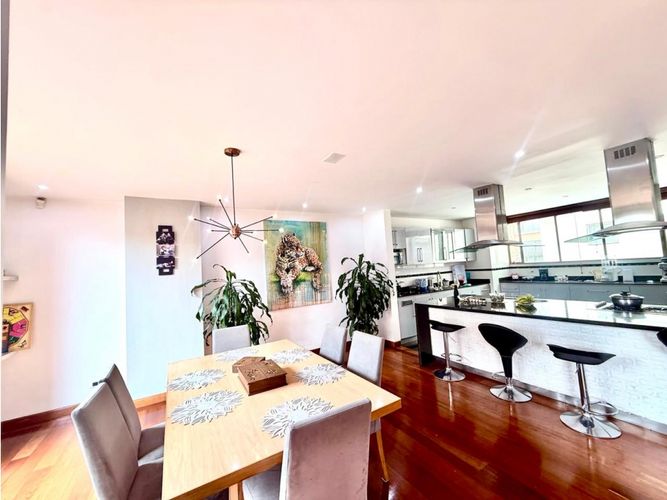 Apartamento en venta en Chicó Navarra, Bogotá · foto 2 de 15