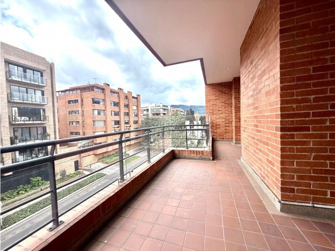 Apartamento en venta en Chicó Navarra, Bogotá · foto 10 de 15