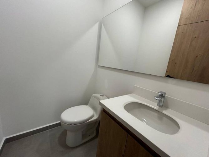 Oficina en arriendo en Ciudad Del Río, Medellín, 131 m² · foto 6 de 6