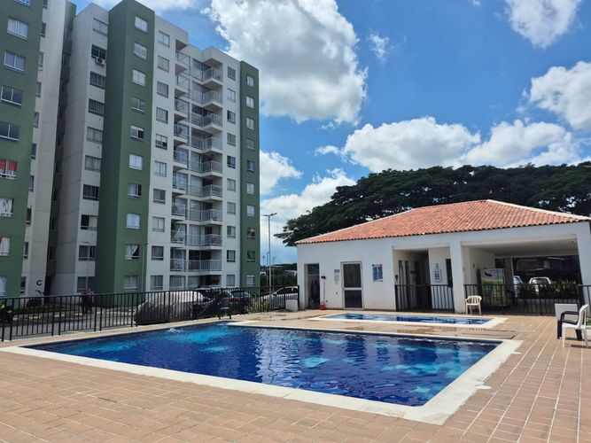 Apartamento de 2 alcobas en venta en Sesquicentenario, Palmira, 63 m² · foto 2 de 10