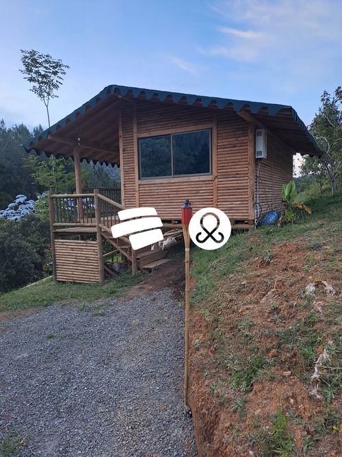 Finca en venta en El Zango, Guarne, 4209 m² · foto 2 de 5