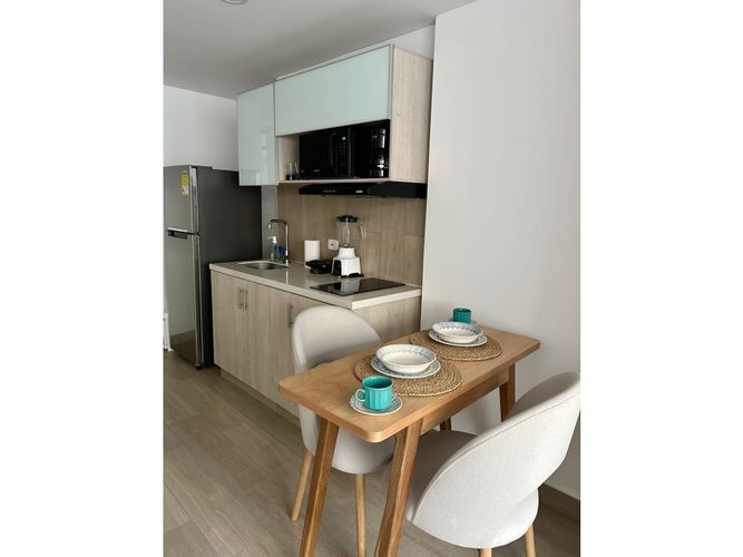 Apartaestudio en venta en La Macarena, Bogotá, 30 m² · foto 2 de 19