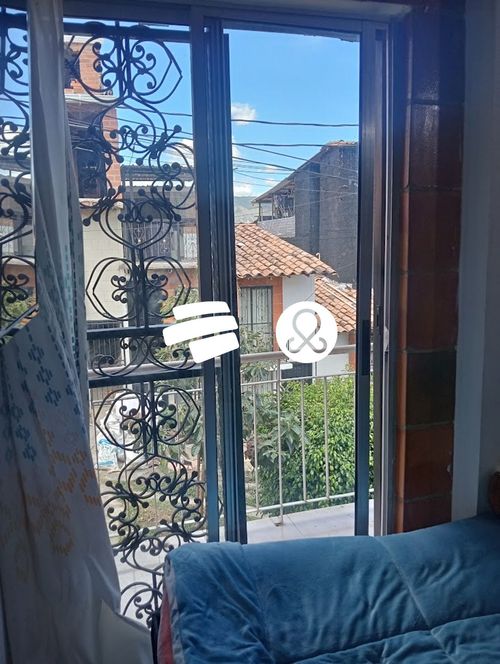 Casa en venta en Monteclaro, Medellín · foto 2 de 16