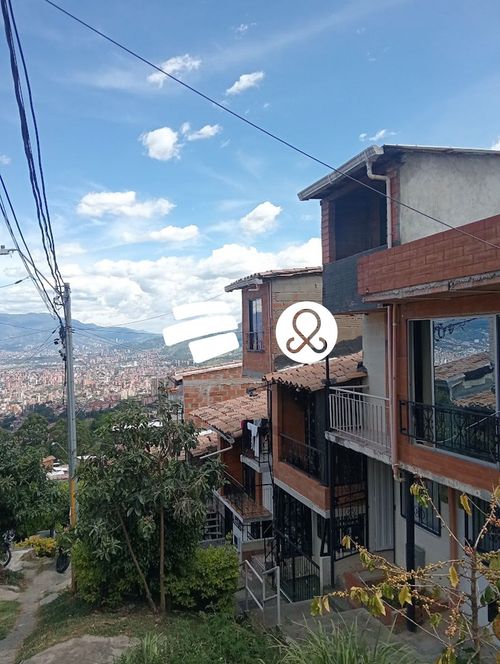 Casa en venta en Monteclaro, Medellín · foto 11 de 16