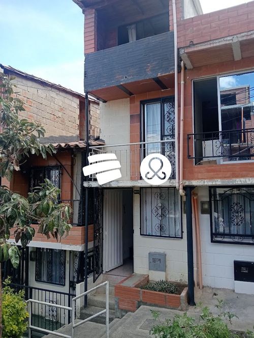 Casa en venta en Monteclaro, Medellín · foto 14 de 16
