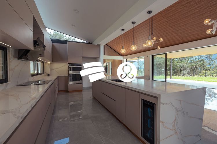 Casa de 3 alcobas en venta en San Nicolas, La Ceja, 530 m² · foto 3 de 17
