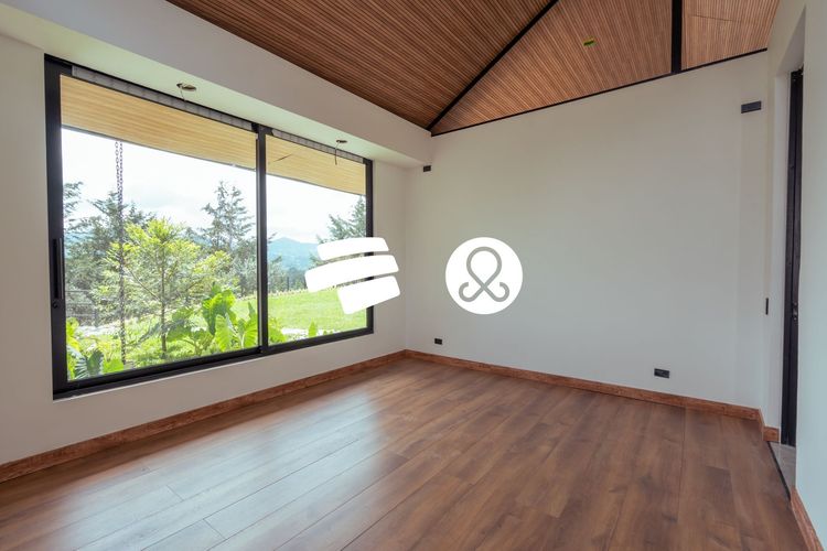 Casa de 3 alcobas en venta en San Nicolas, La Ceja, 530 m² · foto 10 de 17