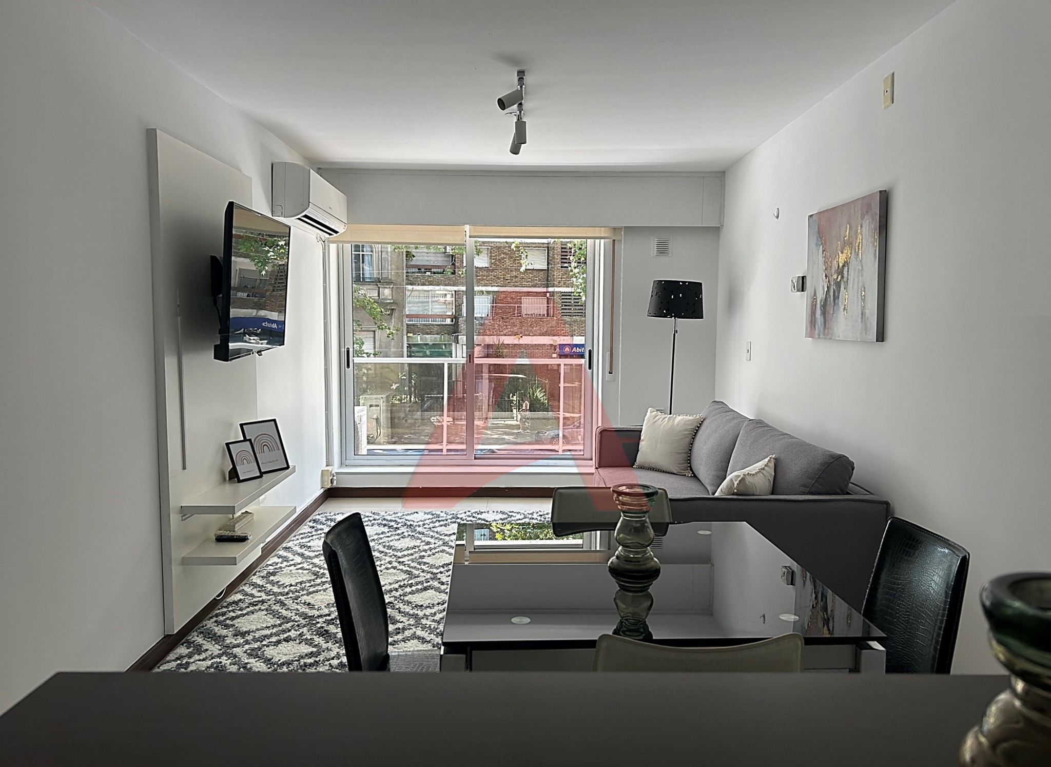 POCITOS ALQUILER APARTAMENTO 2 DORMITORIOS CON MUEBLES Y PATIO CON PARRILLERO · Foto 5