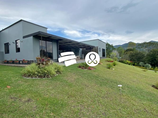 Casa de 4 alcobas en venta en Guamito, La Ceja · foto 3 de 12