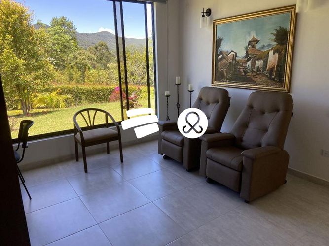 Casa de 4 alcobas en venta en Guamito, La Ceja · foto 9 de 12