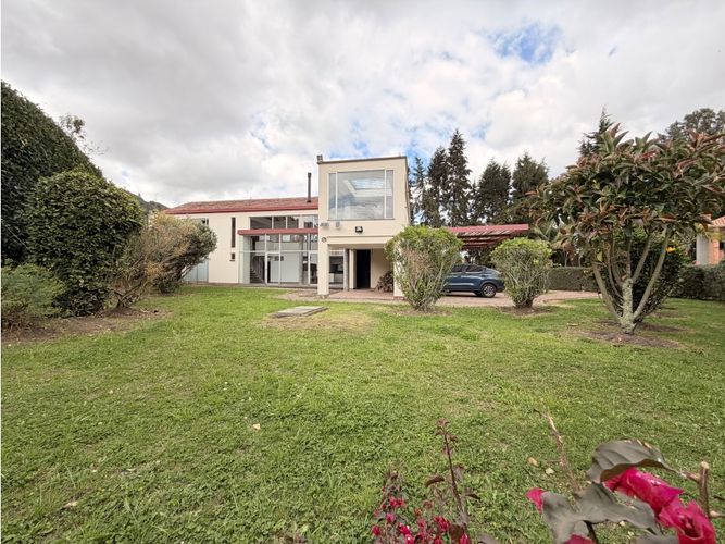 Casa de 3 alcobas en venta en Siberia, Cota, 250 m² · foto 2 de 24
