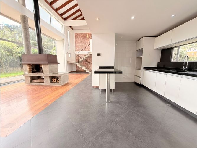 Casa de 3 alcobas en venta en Siberia, Cota, 250 m² · foto 7 de 24