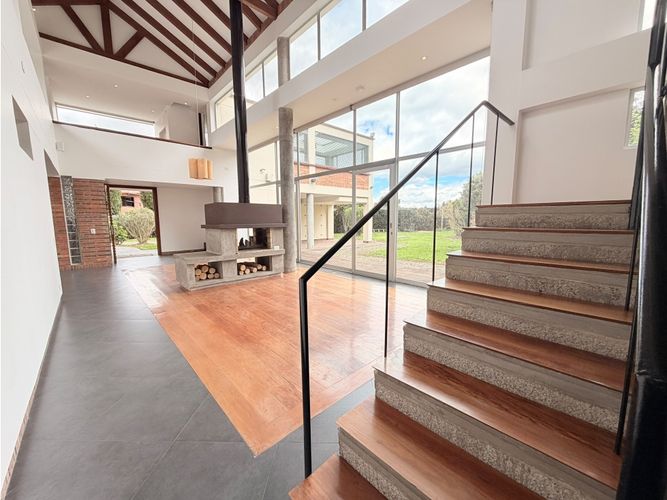 Casa de 3 alcobas en venta en Siberia, Cota, 250 m² · foto 11 de 24
