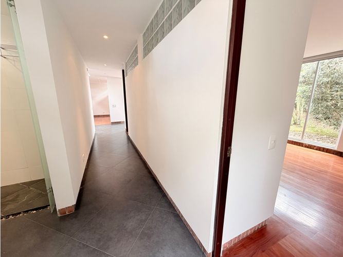 Casa de 3 alcobas en venta en Siberia, Cota, 250 m² · foto 16 de 24