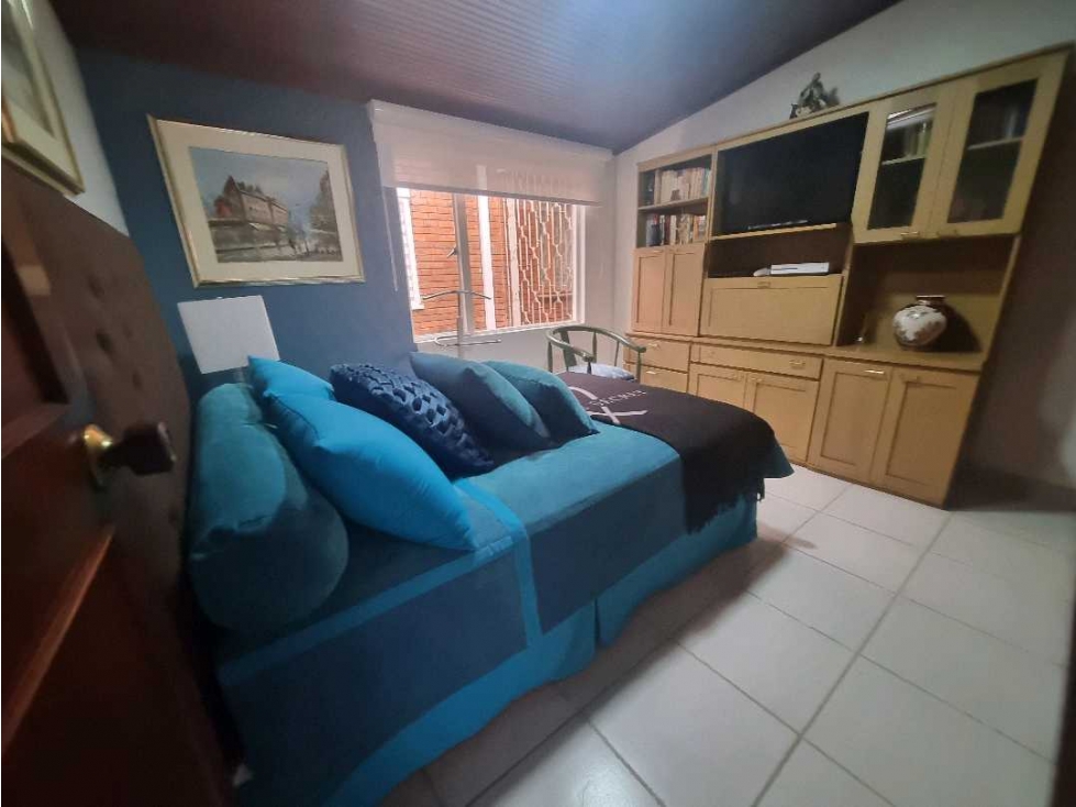 Casa en venta en La Esmeralda, Bogotá · foto 9 de 24