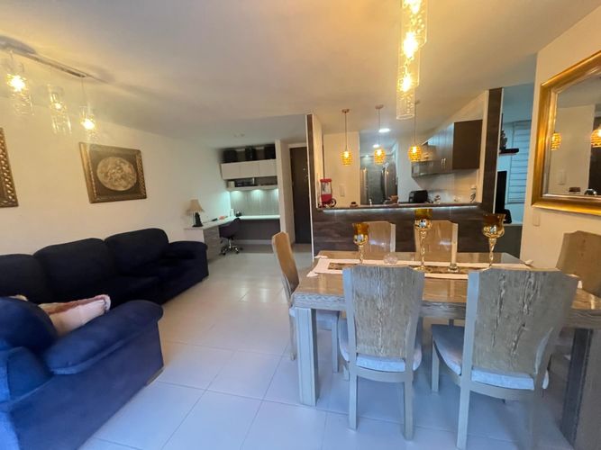 Apartamento de 3 alcobas en venta en Ruitoque Condominio, Floridablanca, 94 m² · foto 2 de 24