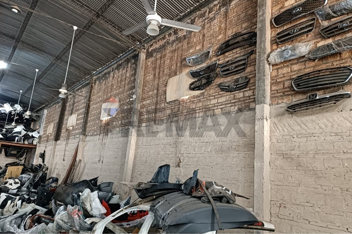 DEPÓSITO EN EL CENTRO DE SAN LORENZO EN VENTA — foto 3