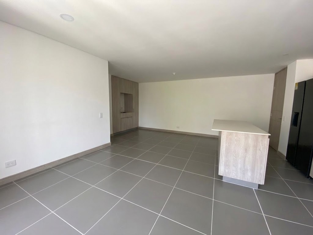 Apartamento en venta en Cumbres, Envigado · foto 2 de 18