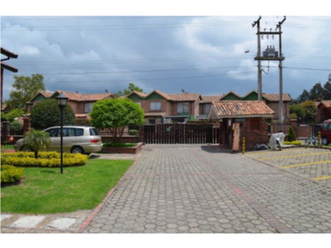 Casa de 3 alcobas en venta en Zona Rural, Chía, 139 m² · foto 2 de 24