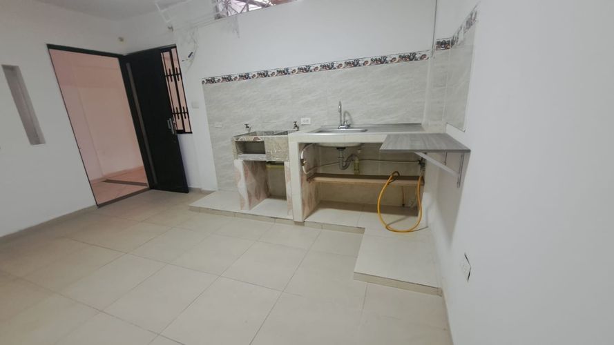 Apartaestudio en arriendo en Los Libertadores, Cali, 35 m² · foto 5 de 13