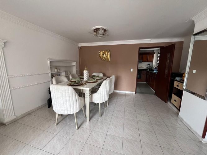 Apartamento de 3 alcobas en venta en Antiguo Campestre, Bucaramanga, 119 m² · foto 2 de 17