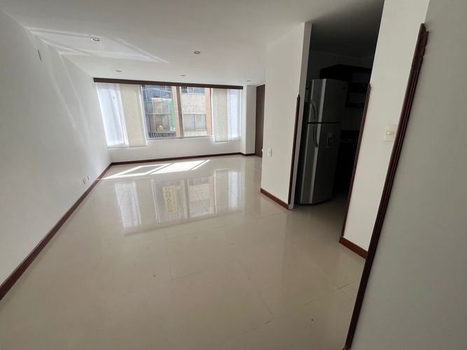 Apartamento de 2 alcobas en venta en Cabecera Del Llano, Bucaramanga, 70 m² · foto 2 de 19