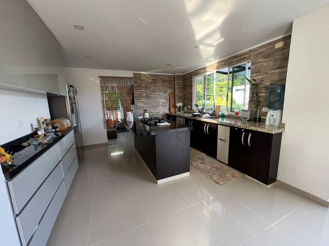 Casa de 4 alcobas en venta en La Españolita, Piedecuesta, 550 m² · foto 9 de 20