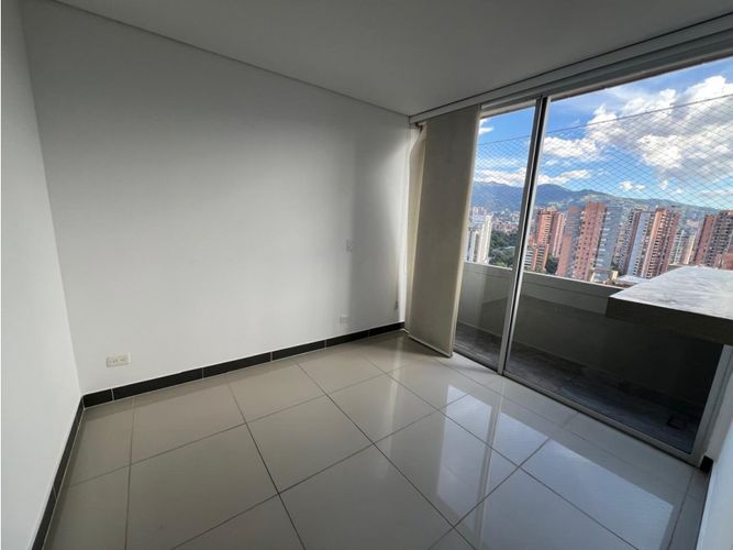 Apartamento de 4 alcobas en arriendo en Santa Maria De Los Angeles, Medellín, 137 m² · foto 5 de 24