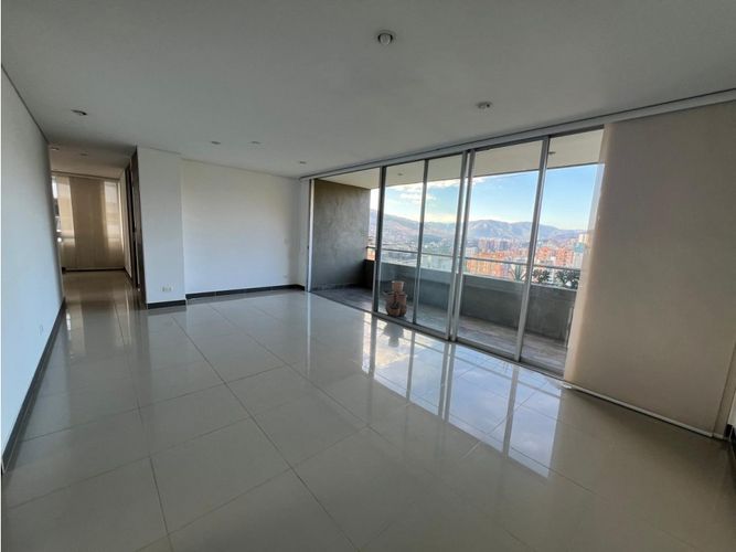 Apartamento de 4 alcobas en arriendo en Santa Maria De Los Angeles, Medellín, 137 m² · foto 8 de 24