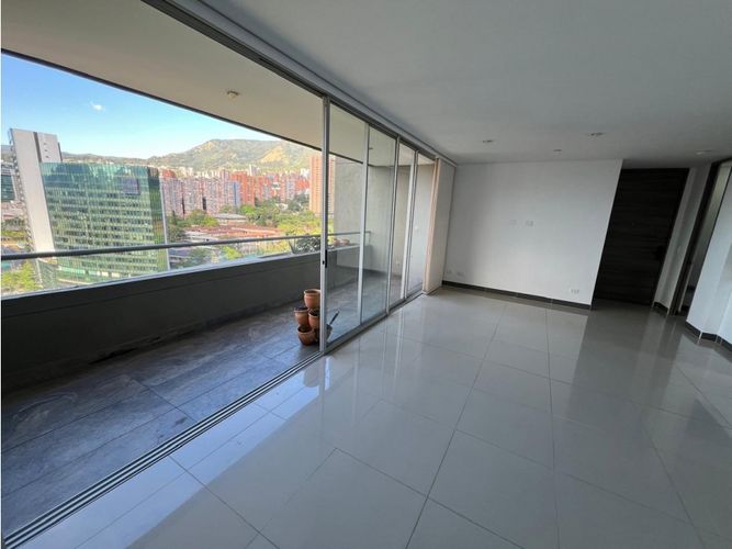 Apartamento de 4 alcobas en arriendo en Santa Maria De Los Angeles, Medellín, 137 m² · foto 10 de 24