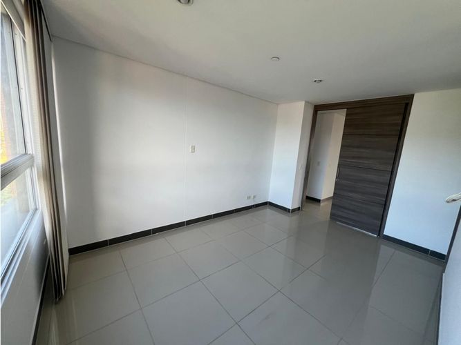Apartamento de 4 alcobas en arriendo en Santa Maria De Los Angeles, Medellín, 137 m² · foto 11 de 24