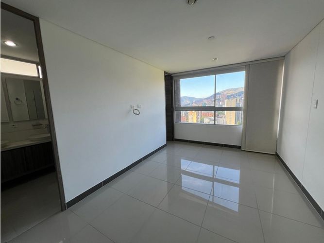 Apartamento de 4 alcobas en arriendo en Santa Maria De Los Angeles, Medellín, 137 m² · foto 16 de 24