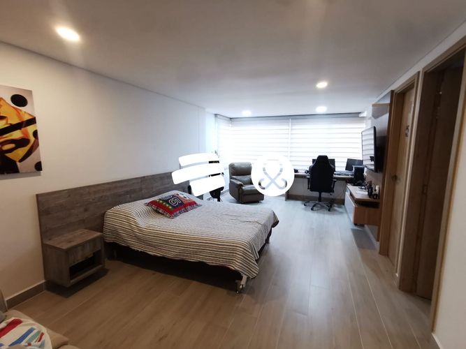 Casa de 5 alcobas en venta en Monteazul, Sabaneta, 696 m² · foto 5 de 9