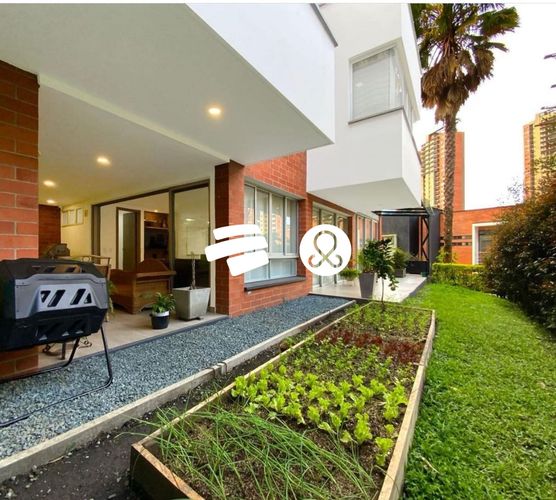 Casa de 5 alcobas en venta en Monteazul, Sabaneta, 696 m² · foto 7 de 9