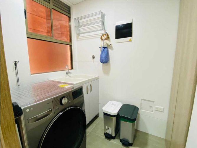 Apartamento de 3 alcobas en venta en El Tesoro, Medellín, 123 m² · foto 17 de 24
