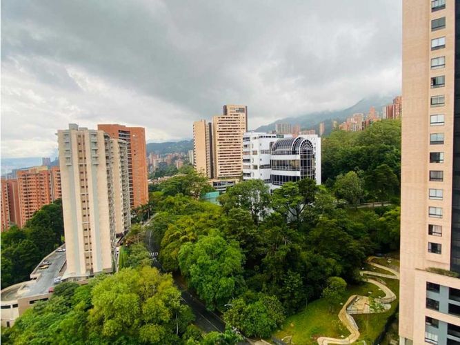 Apartamento de 3 alcobas en venta en El Tesoro, Medellín, 123 m² · foto 21 de 24