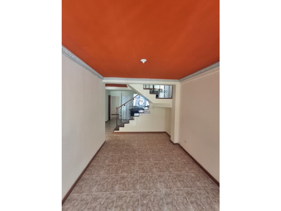 Casa en venta en El Poblado Ii Etapa, Pereira · foto 9 de 24